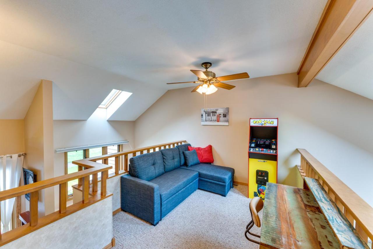Family-Friendly Galena Rental Golf Course Access! Exterior photo