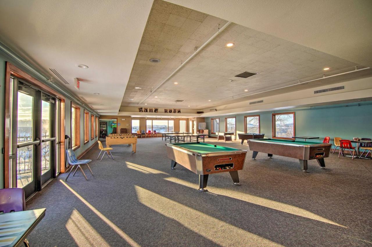 Family-Friendly Galena Rental Golf Course Access! Exterior photo